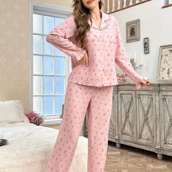 New Roses and Rosè pyjama set - Picture 3 of 11
